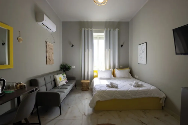 Deluxe Double room with city view