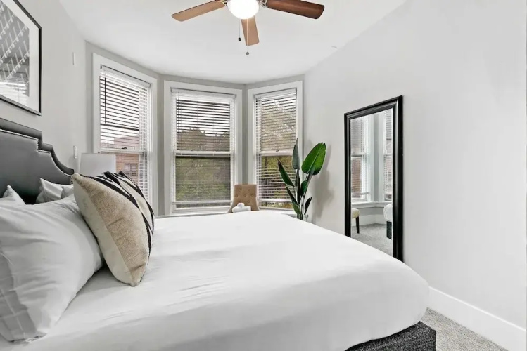 Comfortable 3BR Apt - Lincoln 03-3