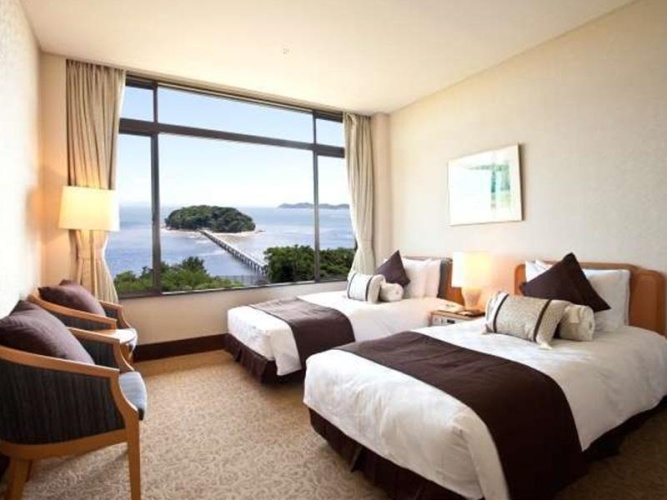 Standard Twin room with sea view