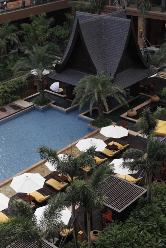 Coconut Grove Hotel