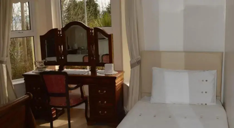 Barr's B&B