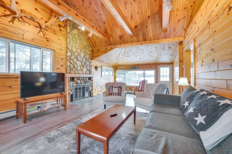 3 Bedrooms Cottage