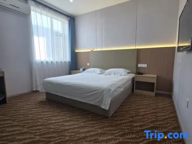 Standard Double room with street view