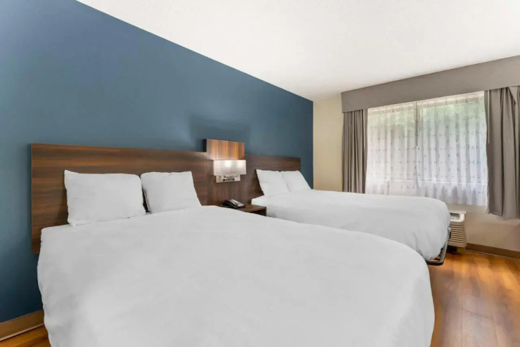 Econo Lodge Lavale