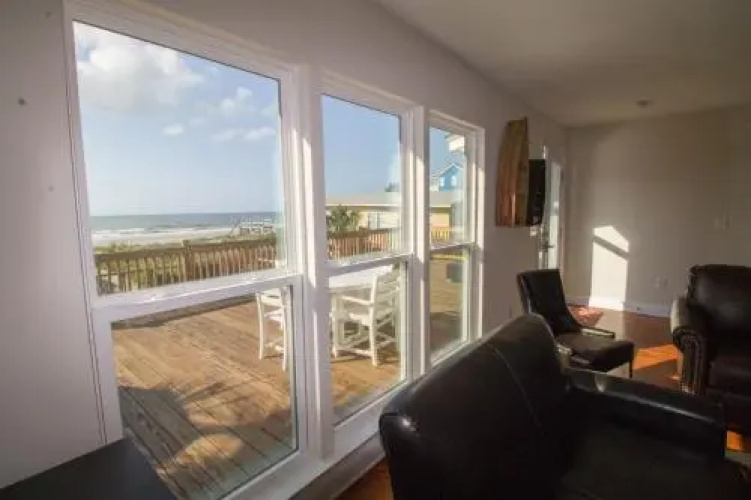 1661 E Ashley - Ocean Cabin