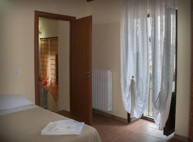 2 Bedrooms Double Cottage