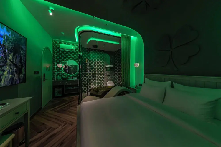 PYNT Hotel 2