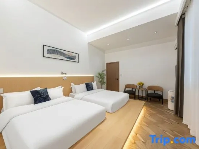 5 Bedrooms Sextuple Suite