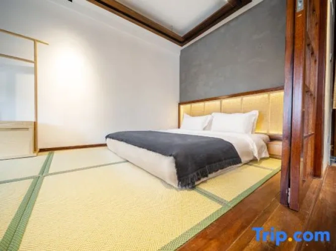 2 Bedrooms Suite with balcony and with sea view