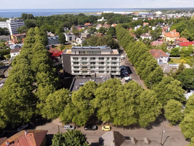 Apartment with balcony