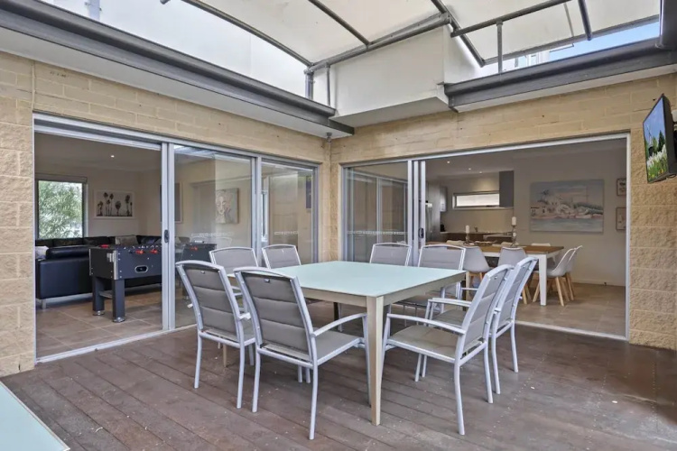 Seaside 3-bed Home, Direct Beach Access