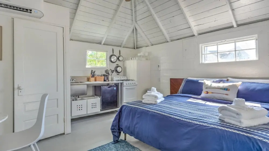 Bungalow 1 - 1br, Water View