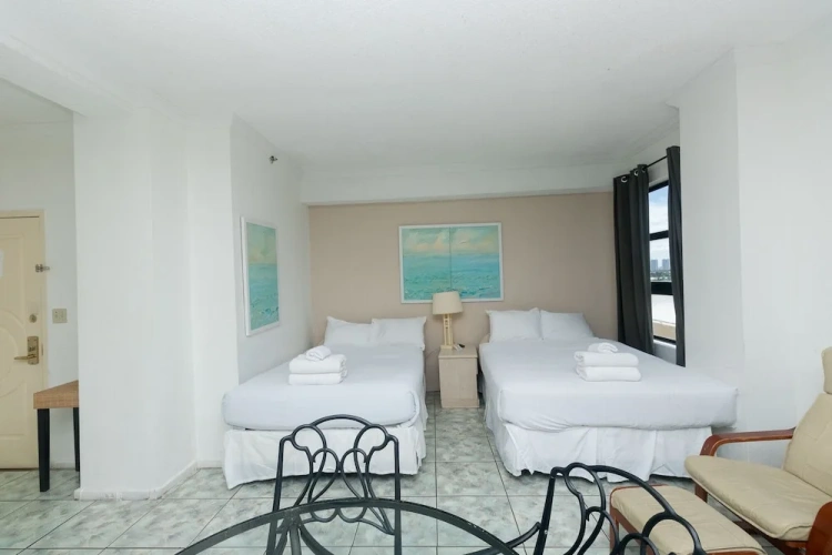 1 Bedroom Apartment