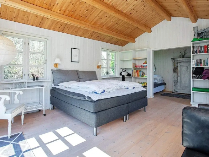 8 Person Holiday Home in Vaeggerlose