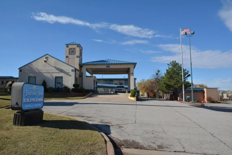 Lincoln Inn Express Hotel And Suites - Midwest City, OK