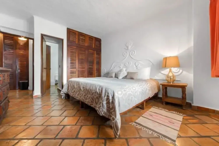 Ocean View 2Br Condo-balcony-beach-pool 710