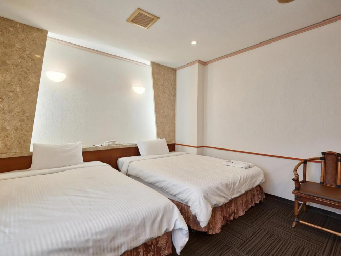 Crown Hotel Okinawa