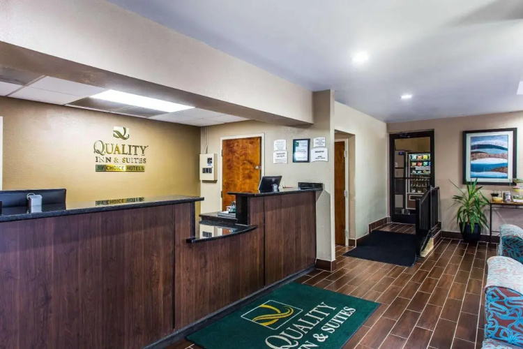 Comfort Inn & Suites