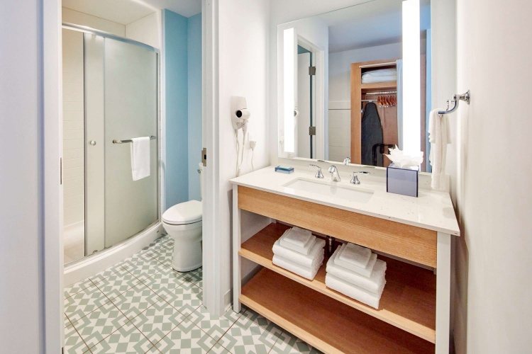 Universal's Endless Summer Resort - Dockside Inn & Suites photo 17