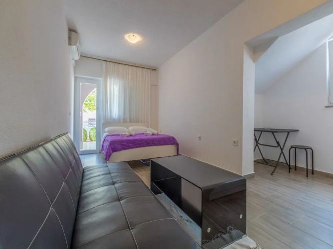 Apartments Mirela