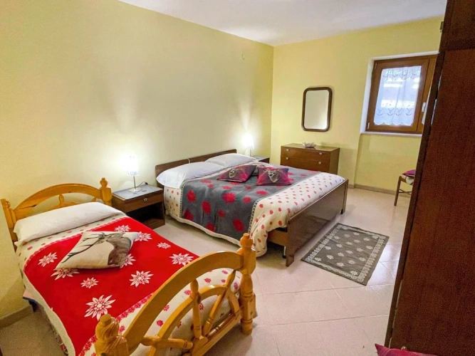 2 Bedrooms Apartment with garden view