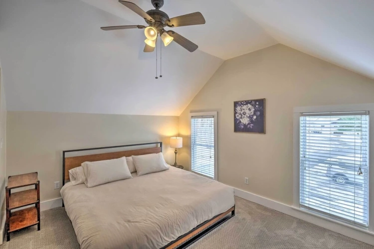 4 Bedrooms Cottage