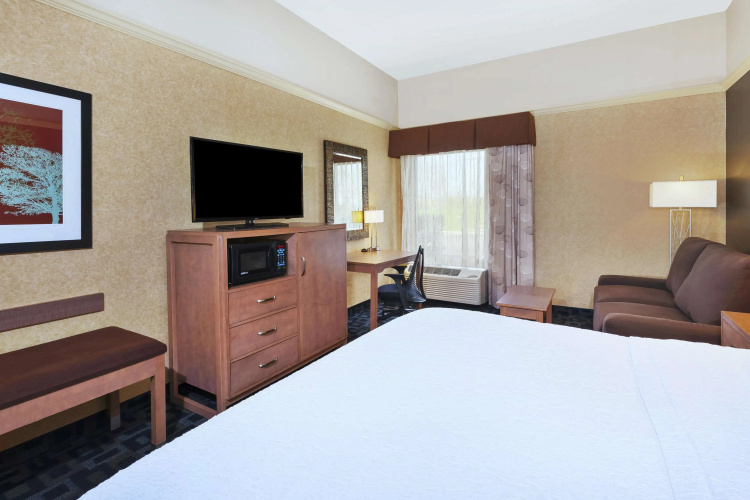 Hampton Inn Clinton