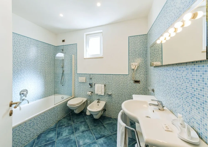 Superior Double room with partial sea view