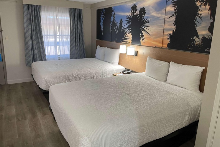 Deluxe Quadruple room