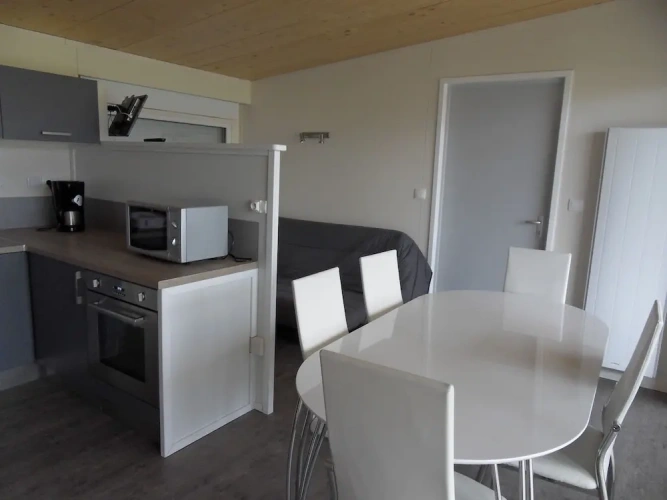 2 Bedrooms Cottage