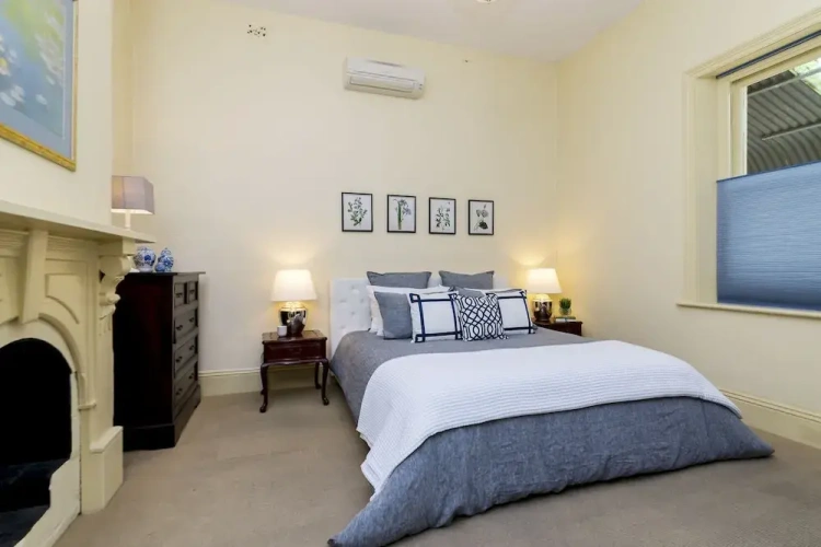 3 Bedrooms Cottage