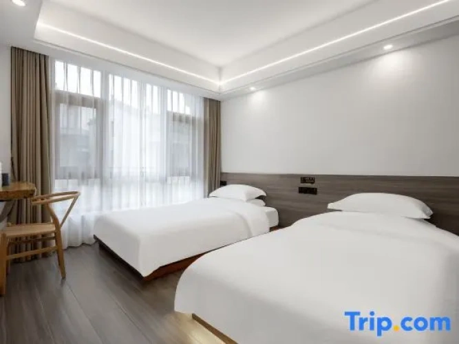 2 Bedrooms Suite