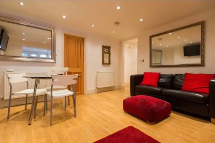 Camden Spacious Apartment
