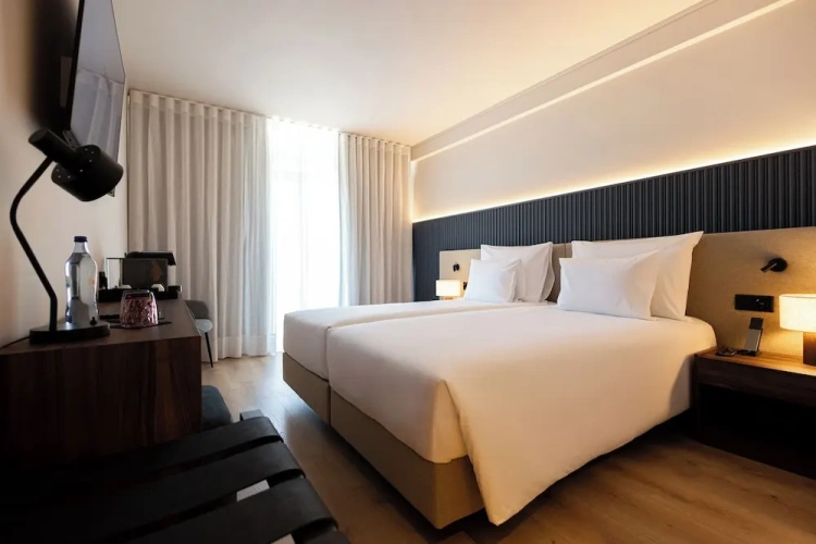 Premium Twin room with balcony
