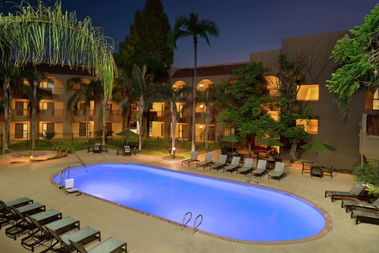 Embassy Suites by Hilton Phoenix Tempe photo 19
