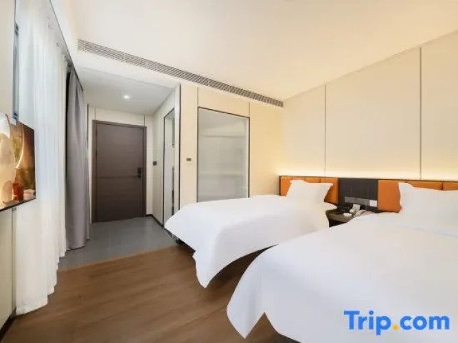 Standard Double room with view