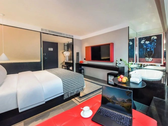 Superior Double room with city view