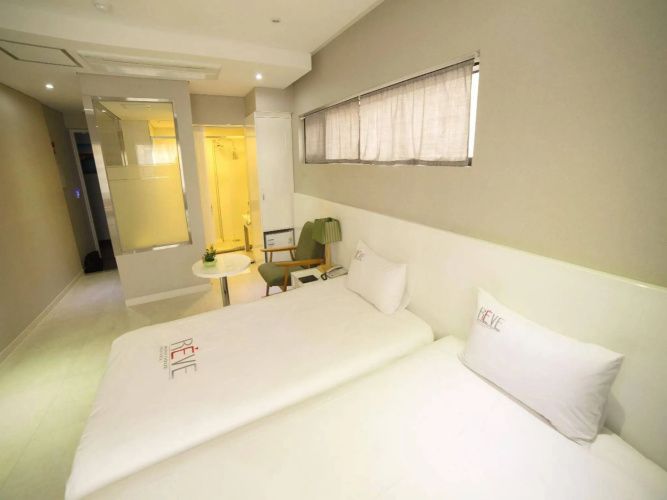Reve Hotel Jeju