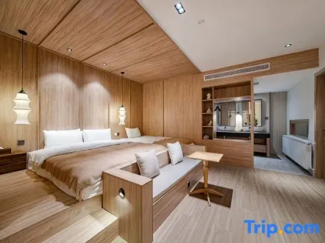 4 Bedrooms Villa