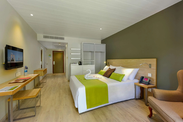 Mauricia Beachcomber Resort and Spa photo 36