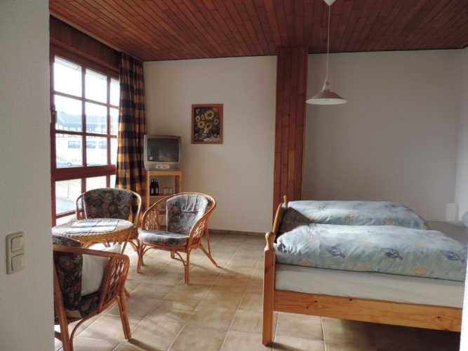 Standard Triple room