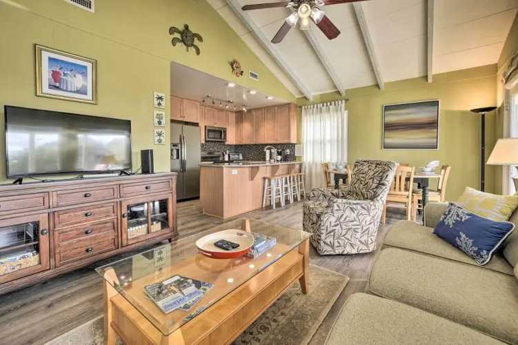 Holden Beach Family Abode - Steps to Ocean!
