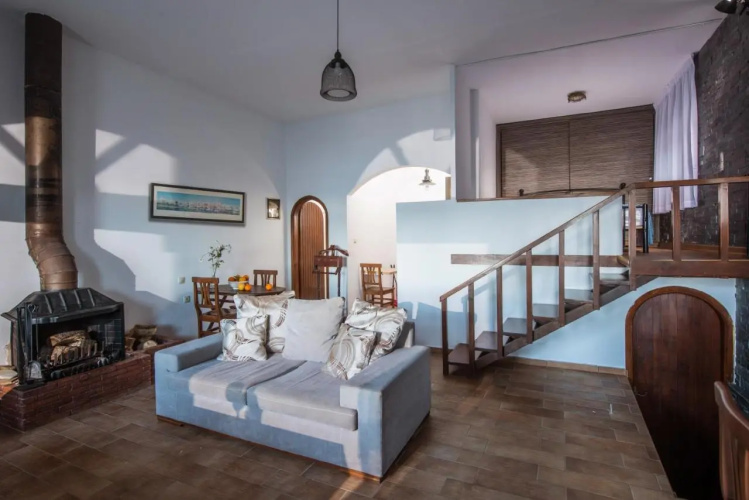 Exclusive Seaside Retreat with Shared Pool & Private Beach Access