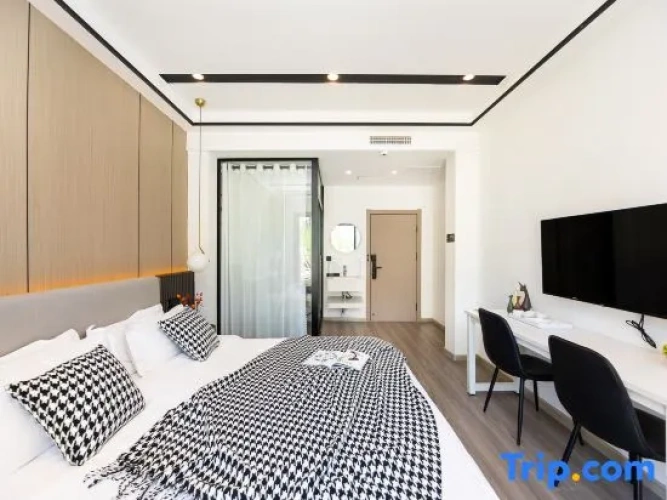 Standard Double room with courtyard view