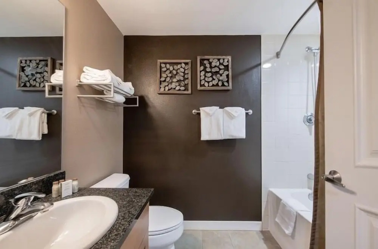 Premium Unit 4371- Fraser Crossing/founders Pointe Condo