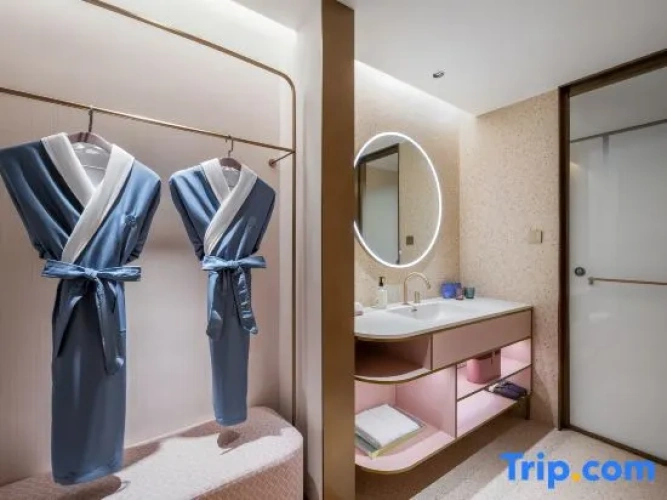 2 Bedrooms Suite