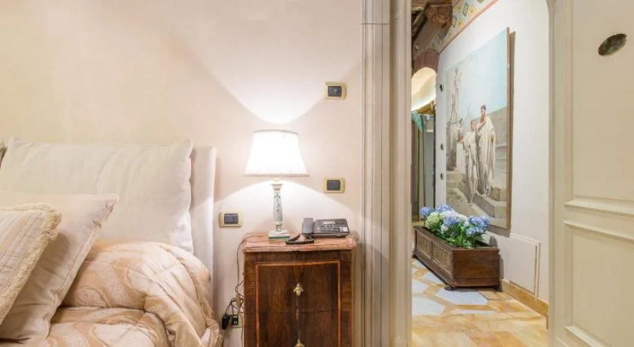 15 Santori Luxury Home