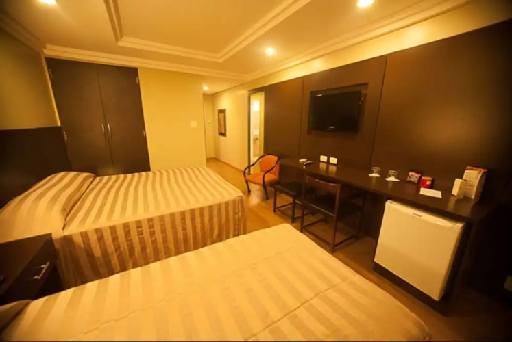 Hotel Plaza Apolo