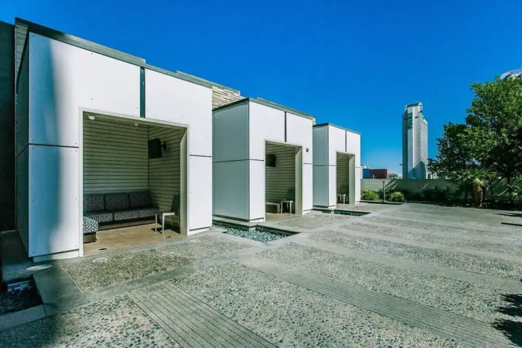 Charming High Floor Strip Views Palms Studio 30306
