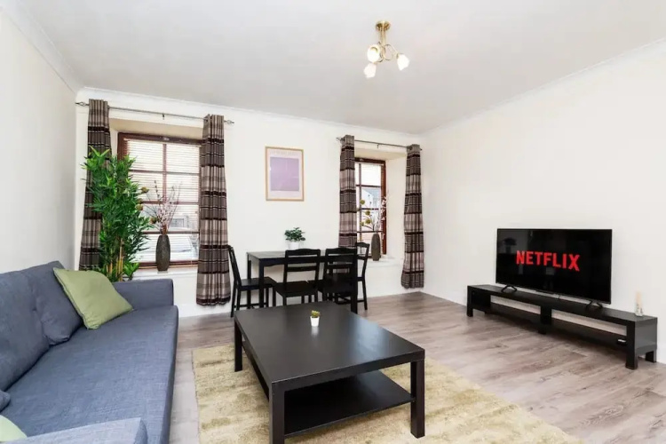 2 Bed Flat-ground Floor-parking